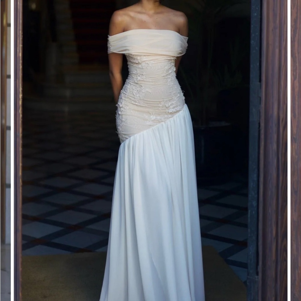 MIA OFF SHOULDER MAXI GOWN
DRESS - BEIGE - Picture 5 of 16